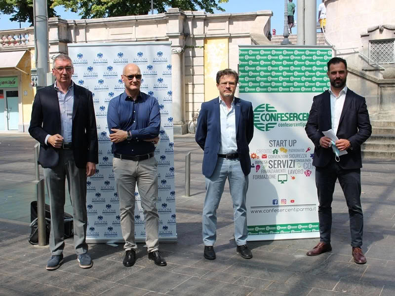 ghiaia Accesso al parcheggio interrato e presidio della Polizia Locale