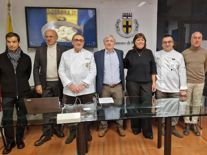 piazzetta solidale dicembre 2023