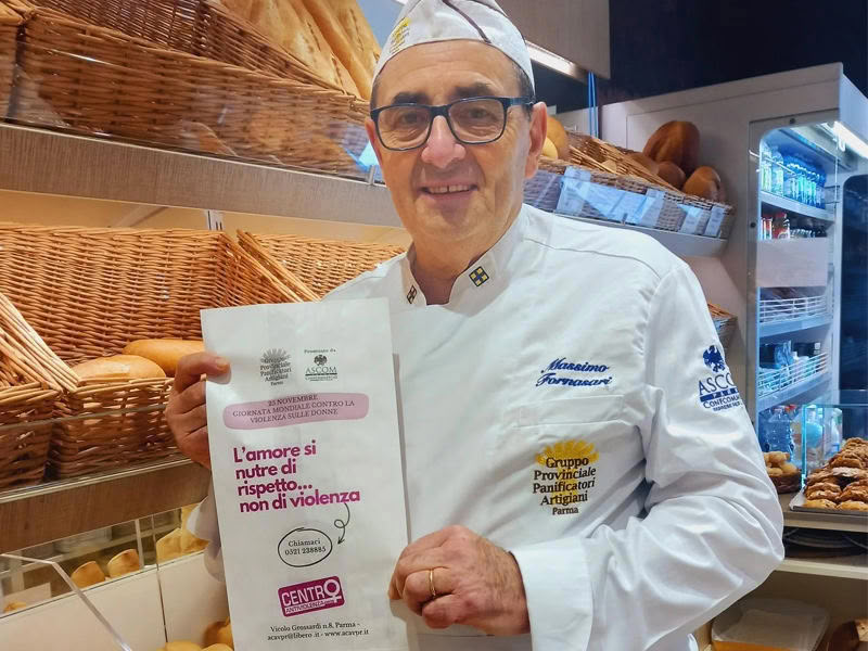 panificatori sacchetti per il centro antiviolenza 800x600