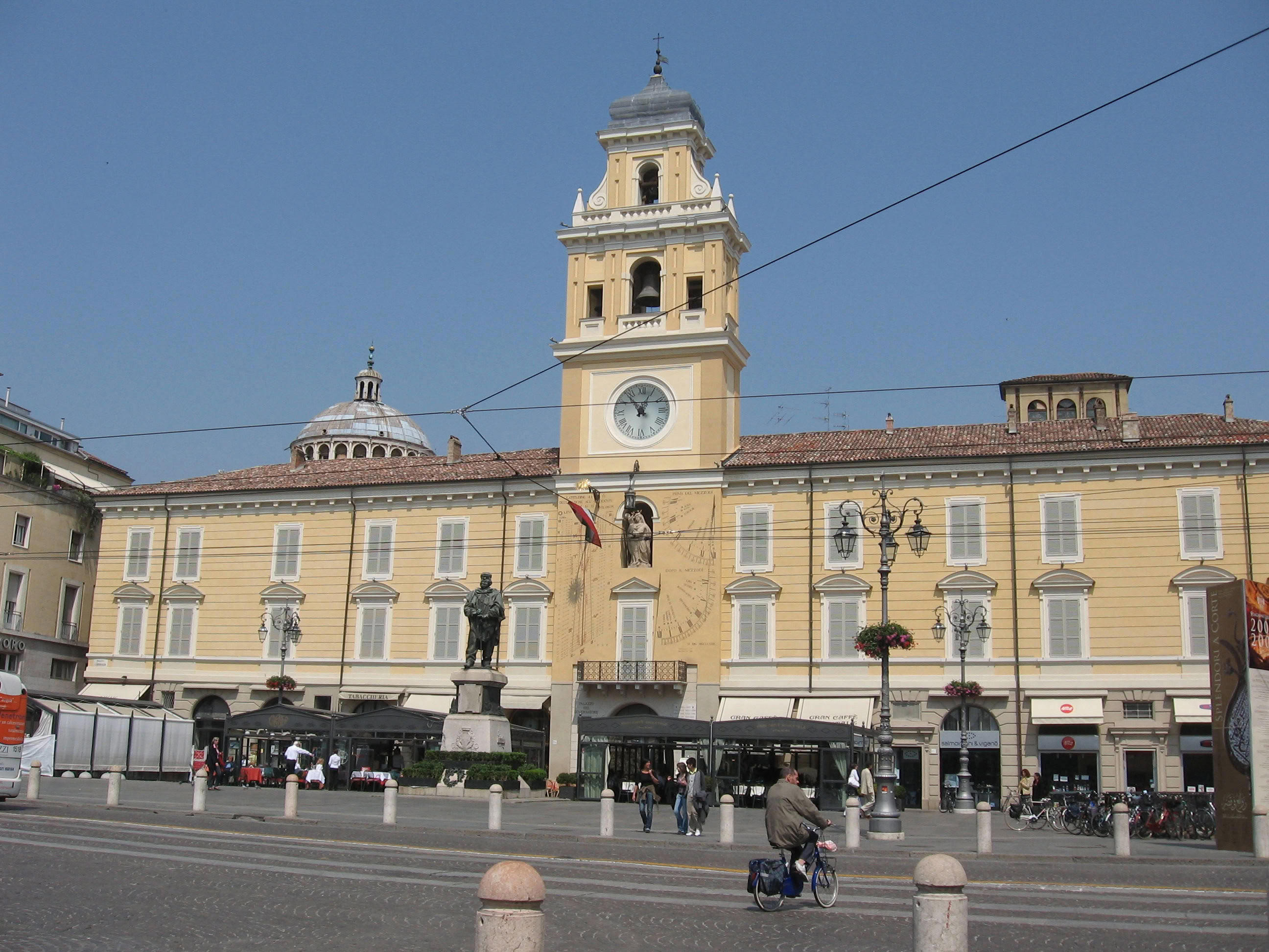 Parma piazza garibaldi
