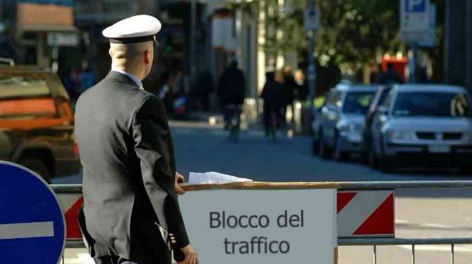 blocchi traffico auto 