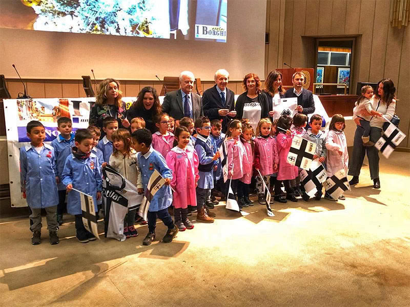 Natale in Vetrina Crociata